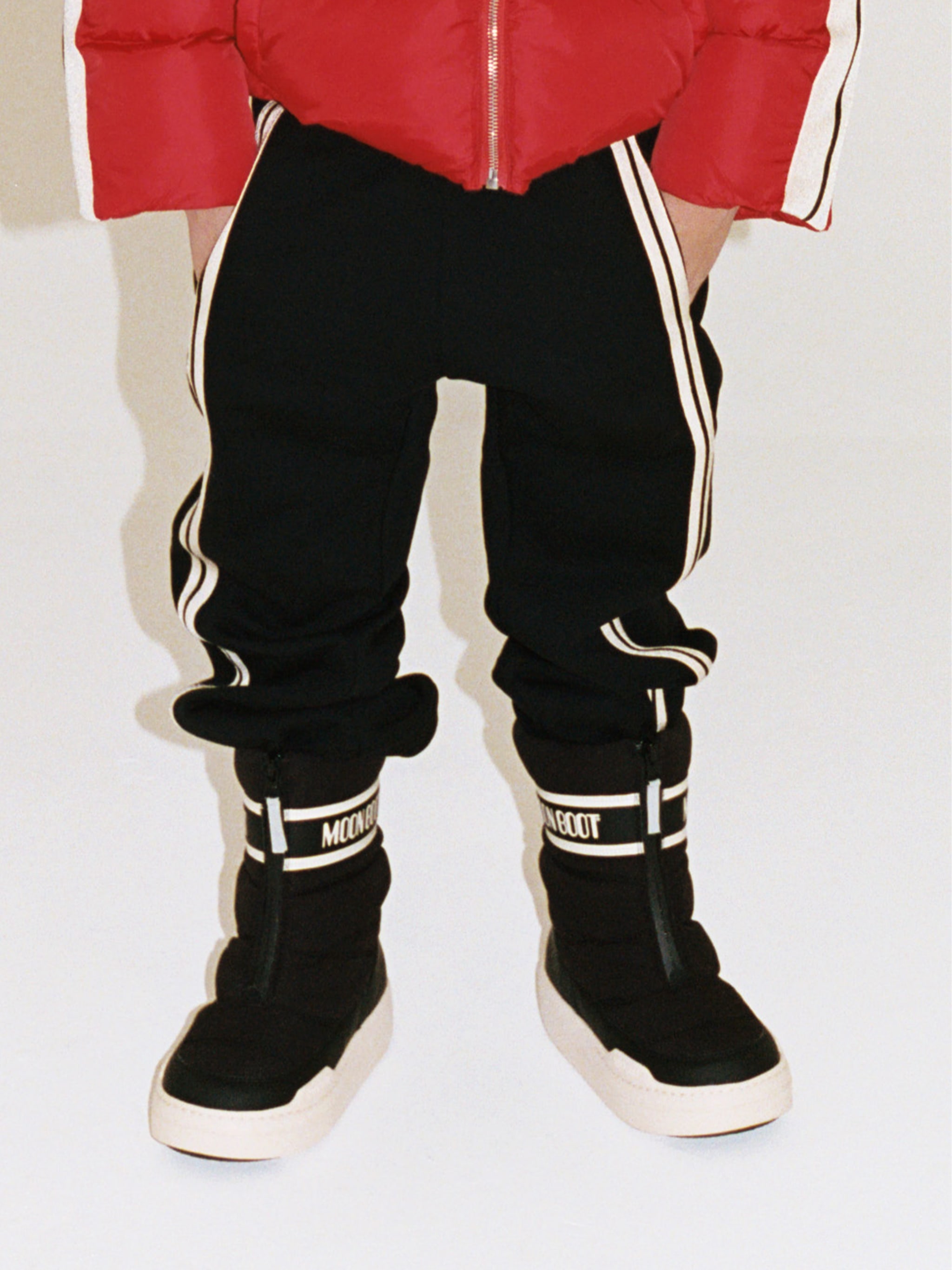 JUNIOR PARK BLACK ZIP HIGH BOOTS image number 4