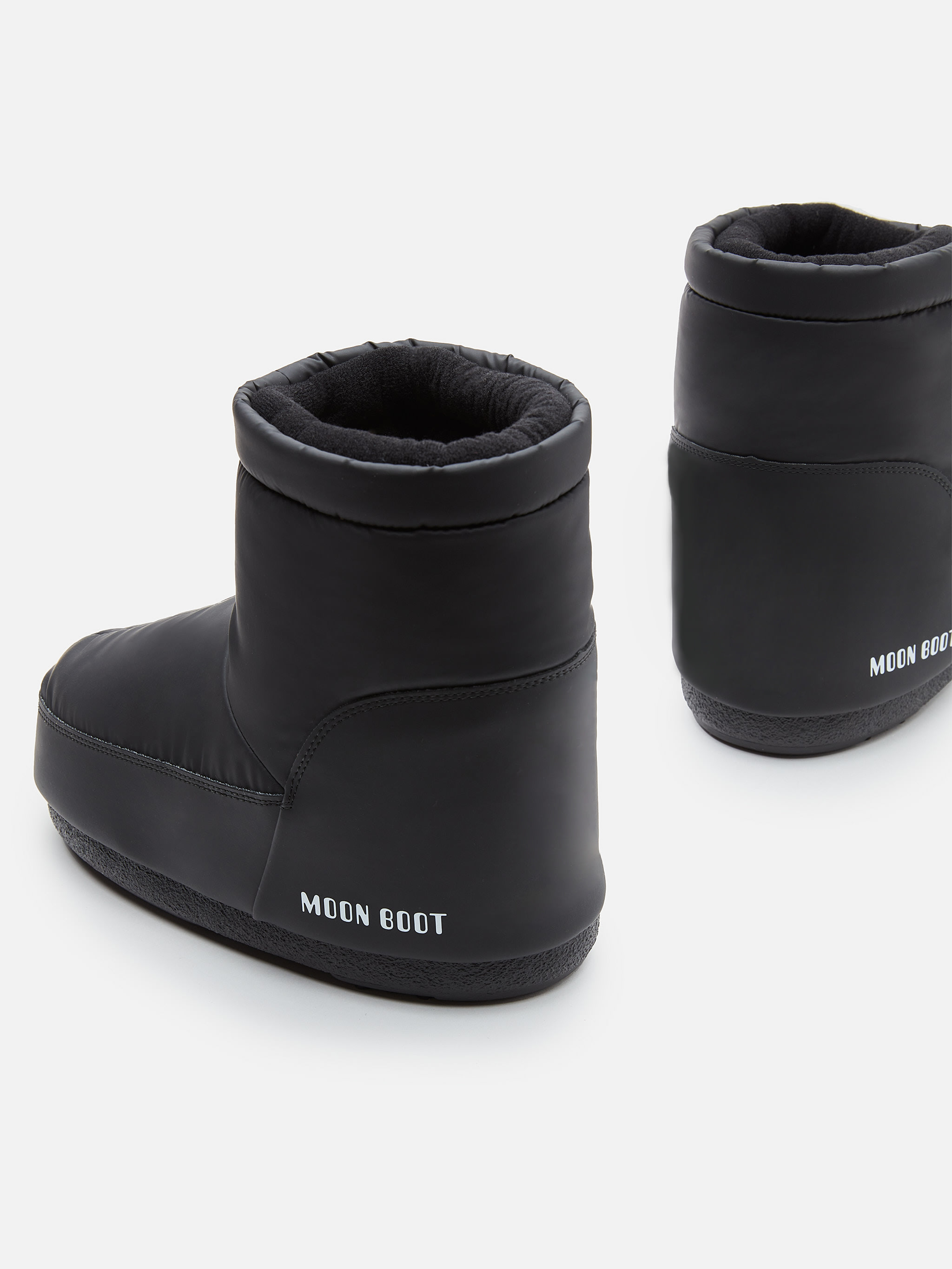 NO LACE BLACK RUBBER BOOTS | Moon Boot®