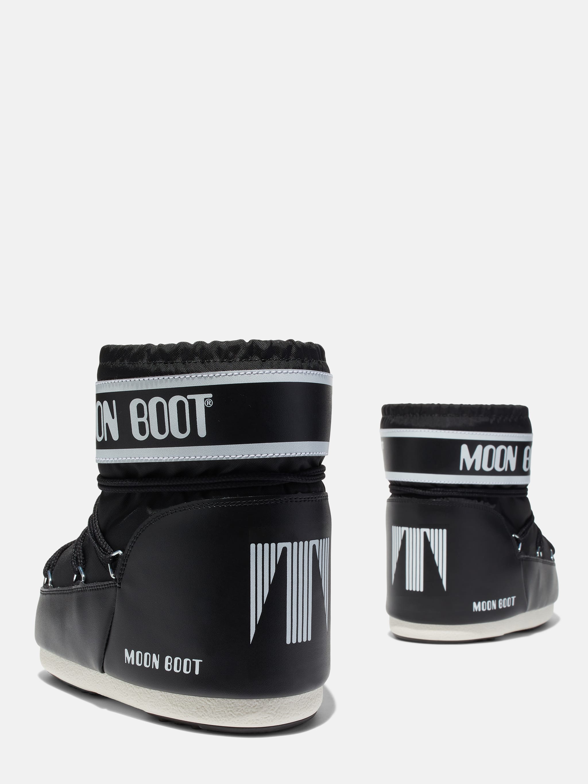 MOON BOOT　ICON LOW BLACK NYLON BOOTSブラック Icon Light Low snow boots in black - Moon Boot | Mytheresa