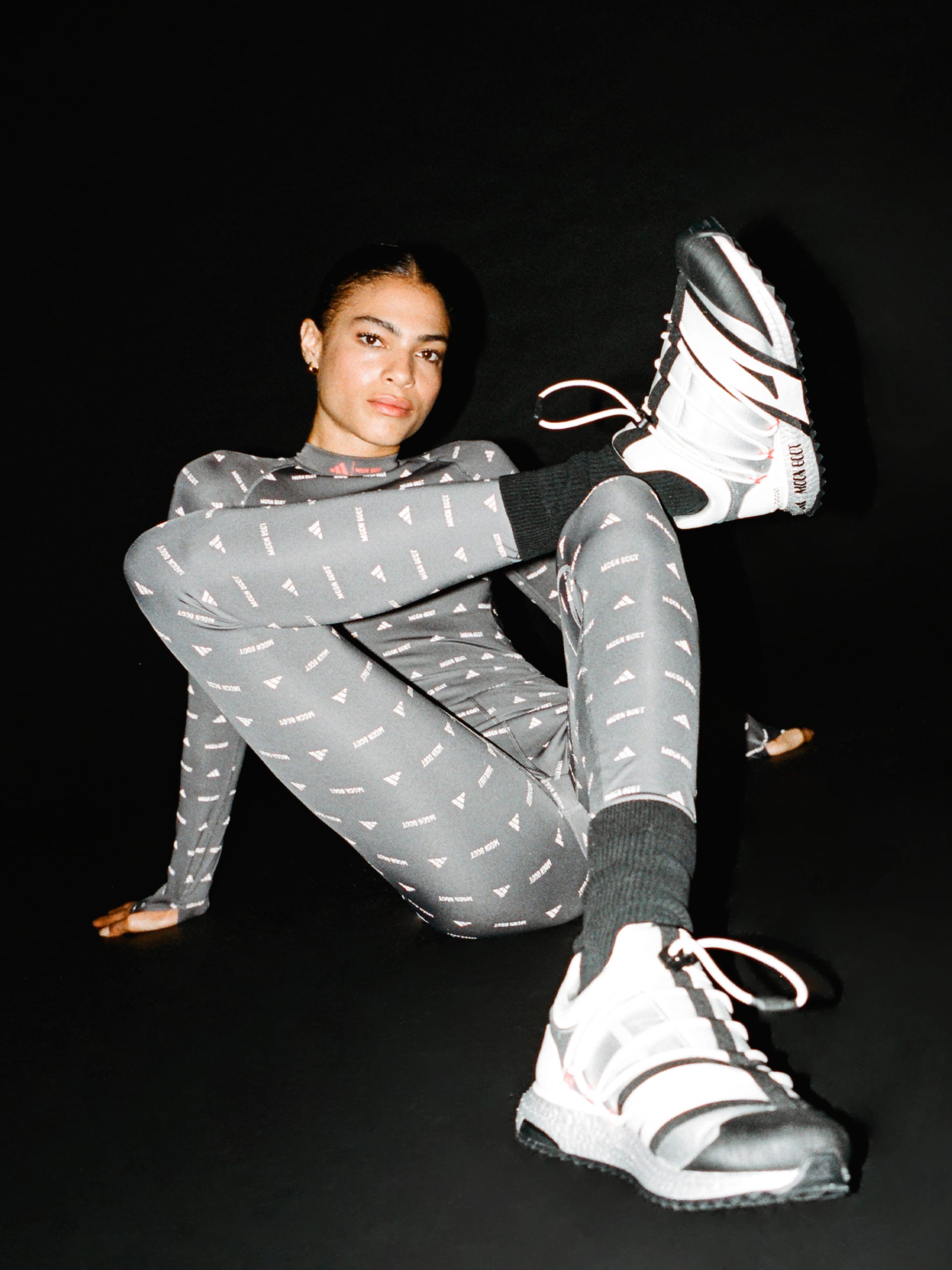 ADIDAS X MOON BOOT MATTE SILVER ULTRABOOST 1.0 LOW-TOP SNEAKERS image number 6