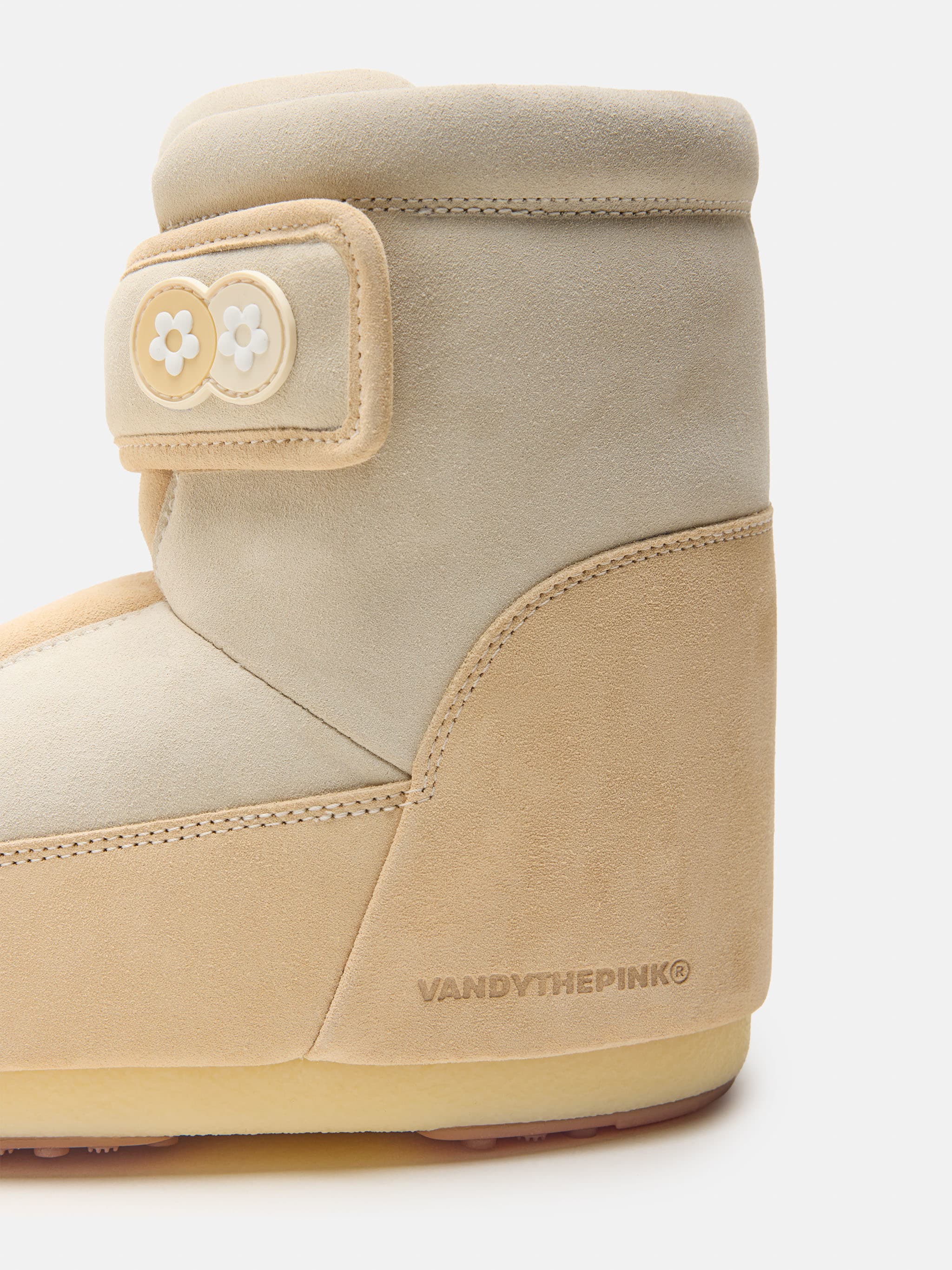 MOON BOOT X VANDYTHEPINK&reg; ICON STRAP BEIGE SUEDE BOOTS image number 3