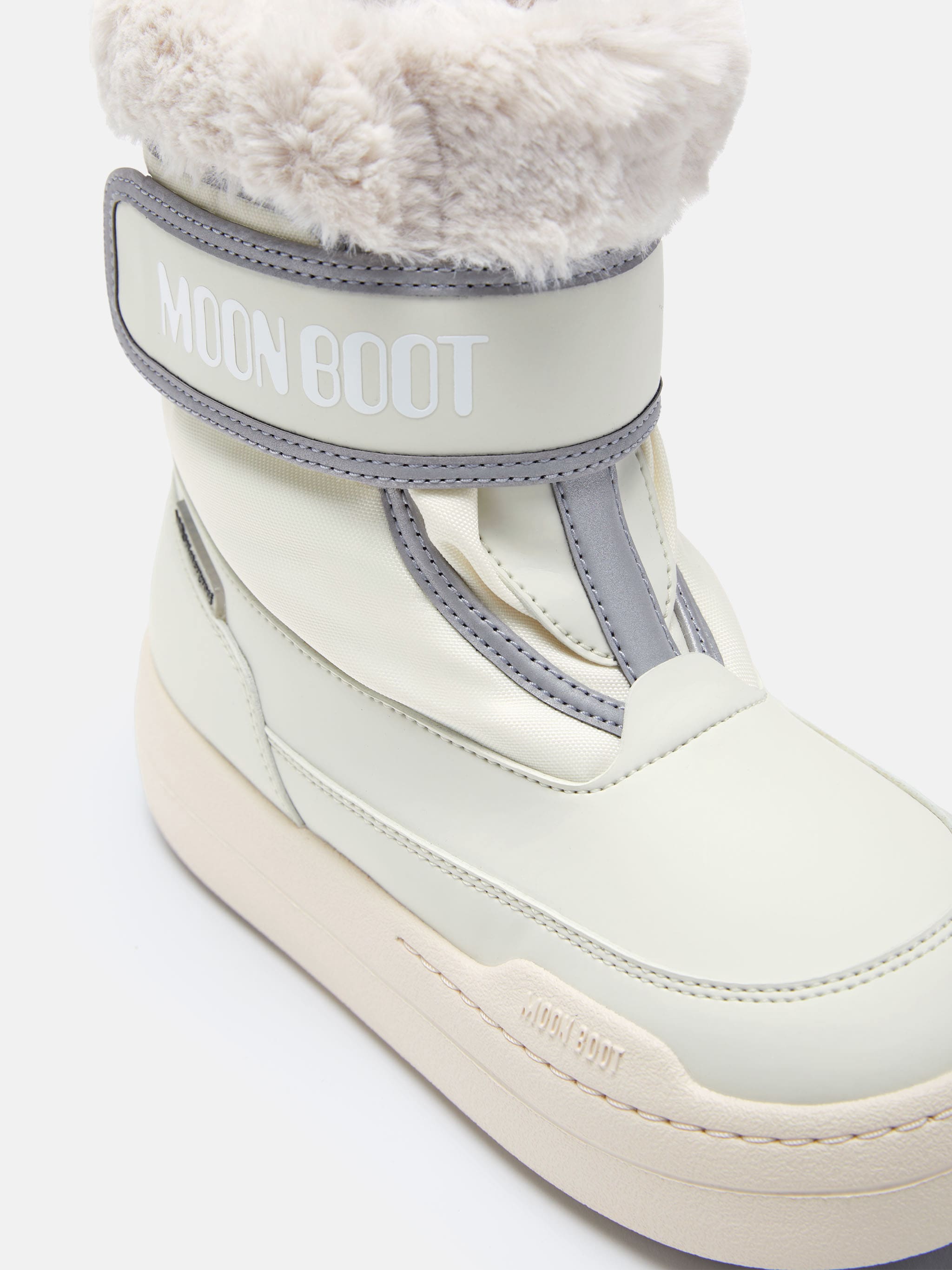 JUNIOR PARK STRAP CREAM BOOTS image number 3