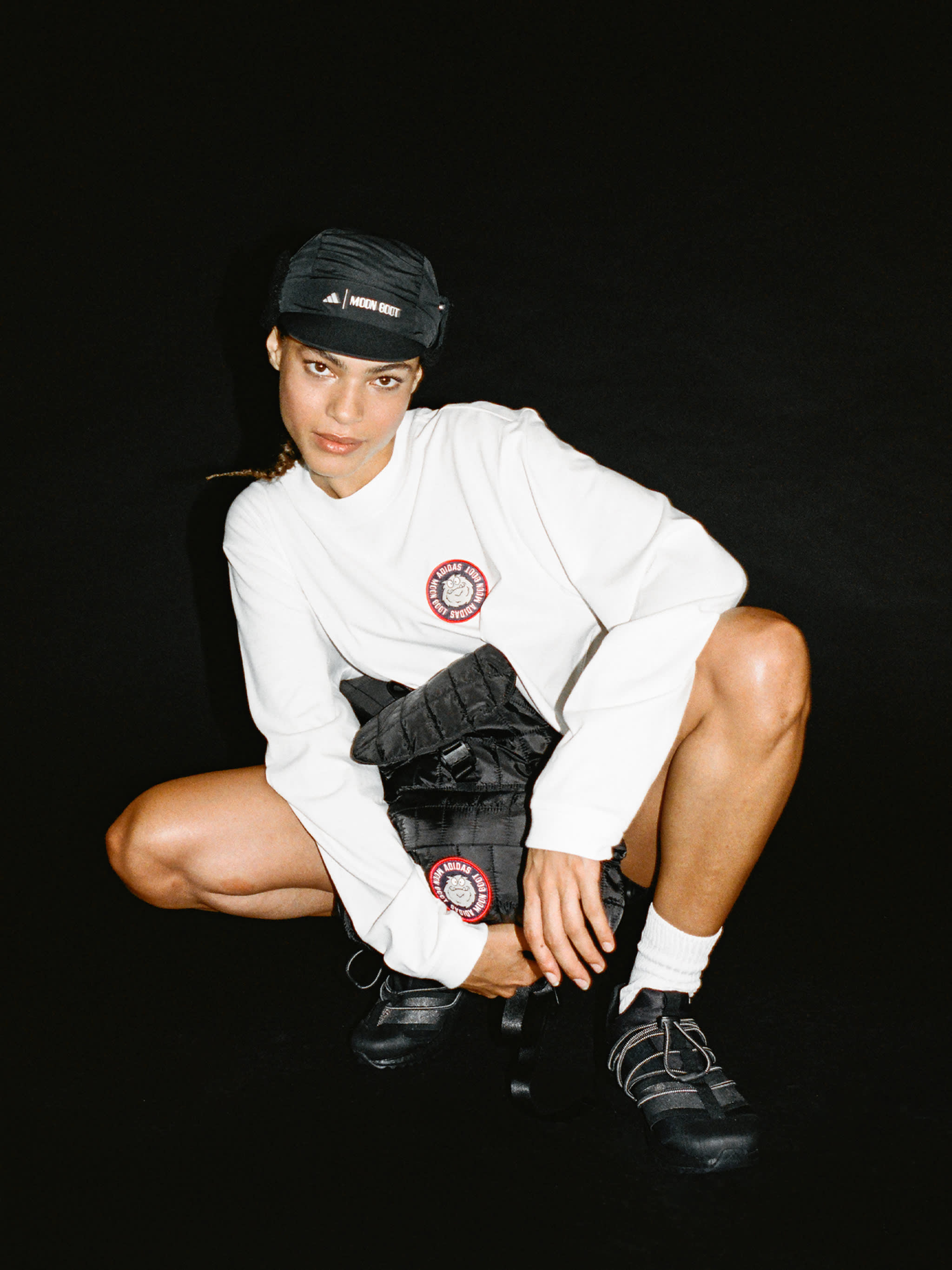 ADIDAS X MOON BOOT WHITE LONG SLEEVE T-SHIRT image number 5