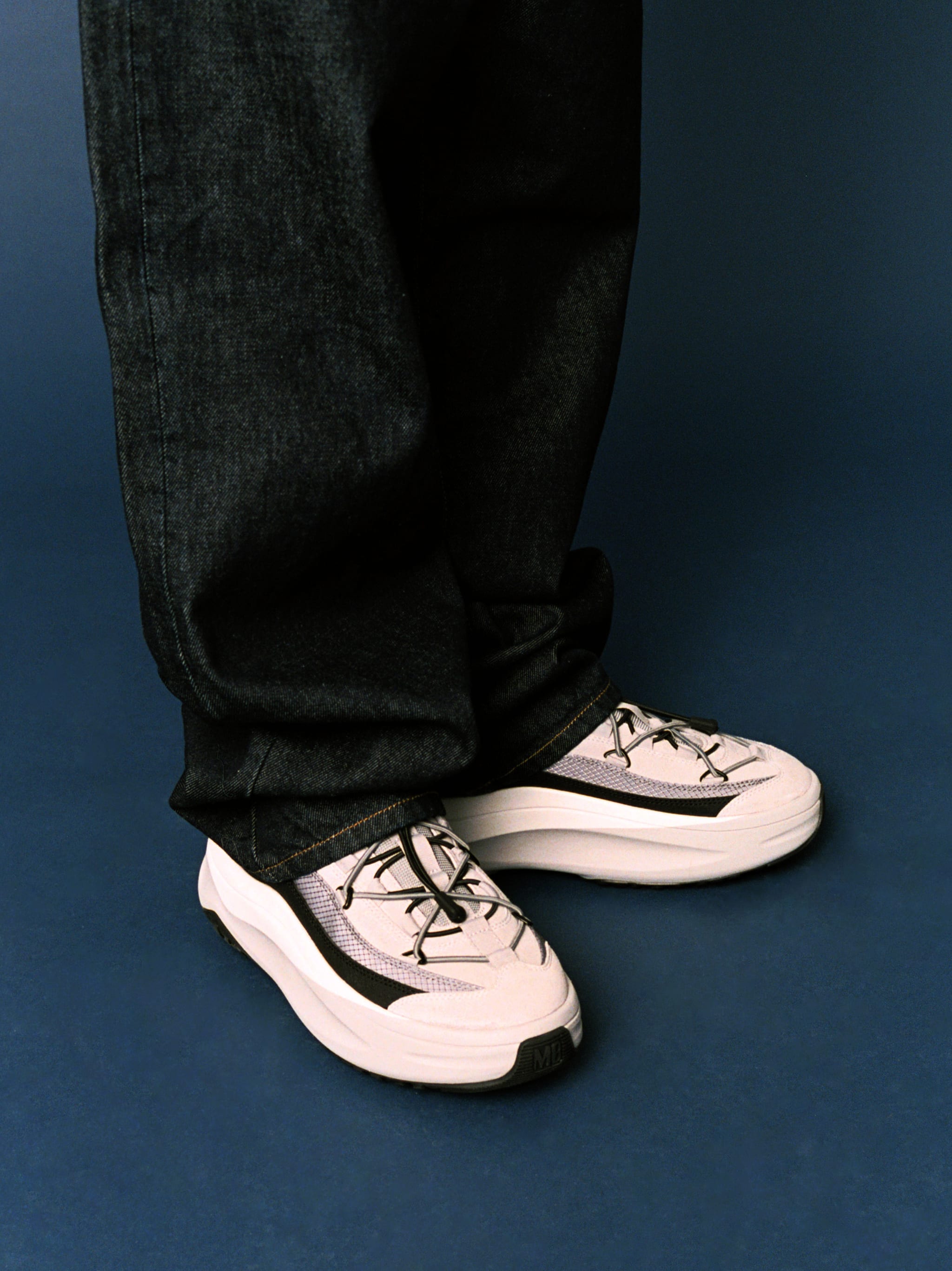 MOON247 XLACE GREY SNEAKERS image number 6