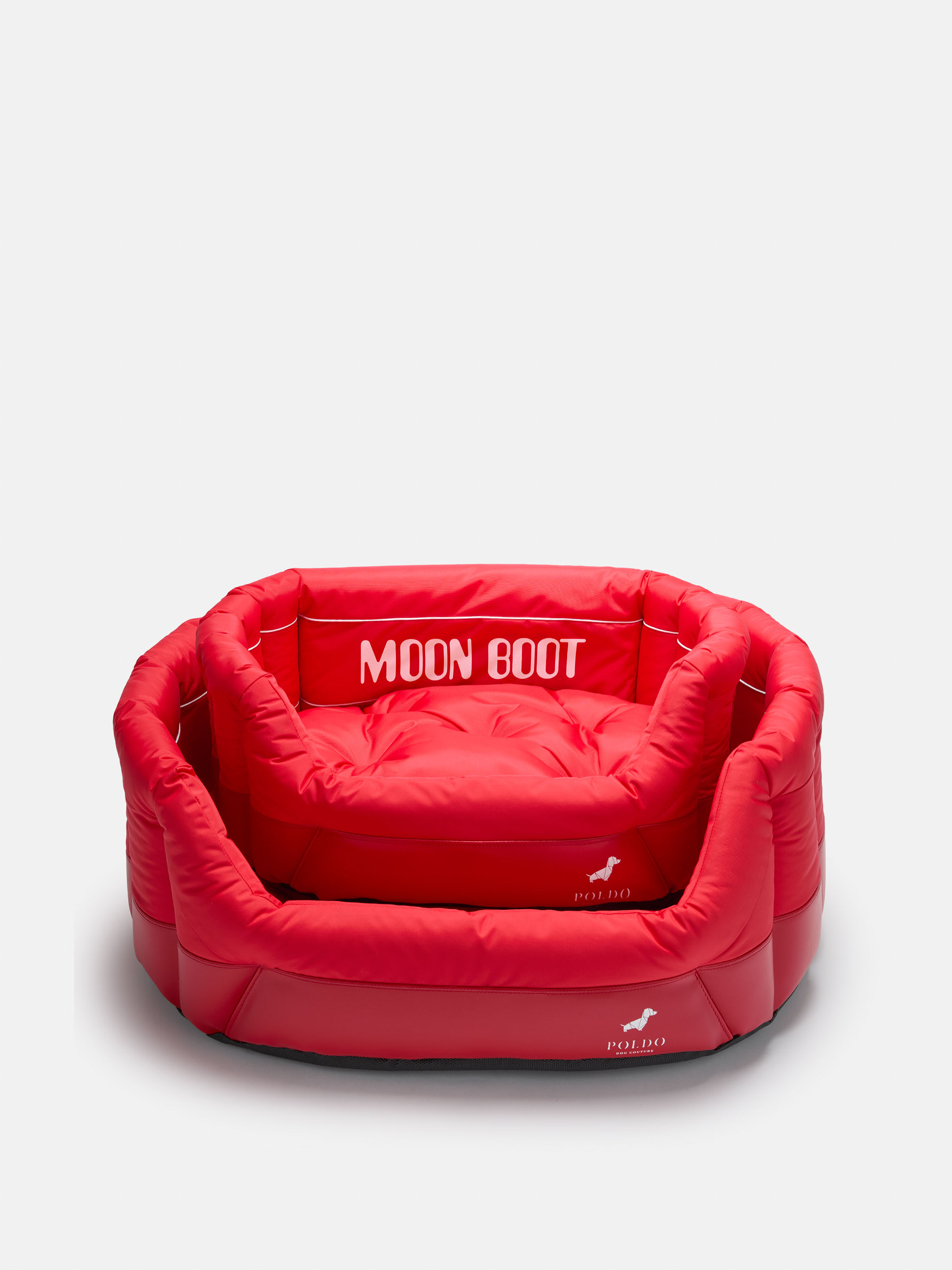 MOON BOOT X POLDO DOG COUTURE RED PADDED DOG BED image number 4