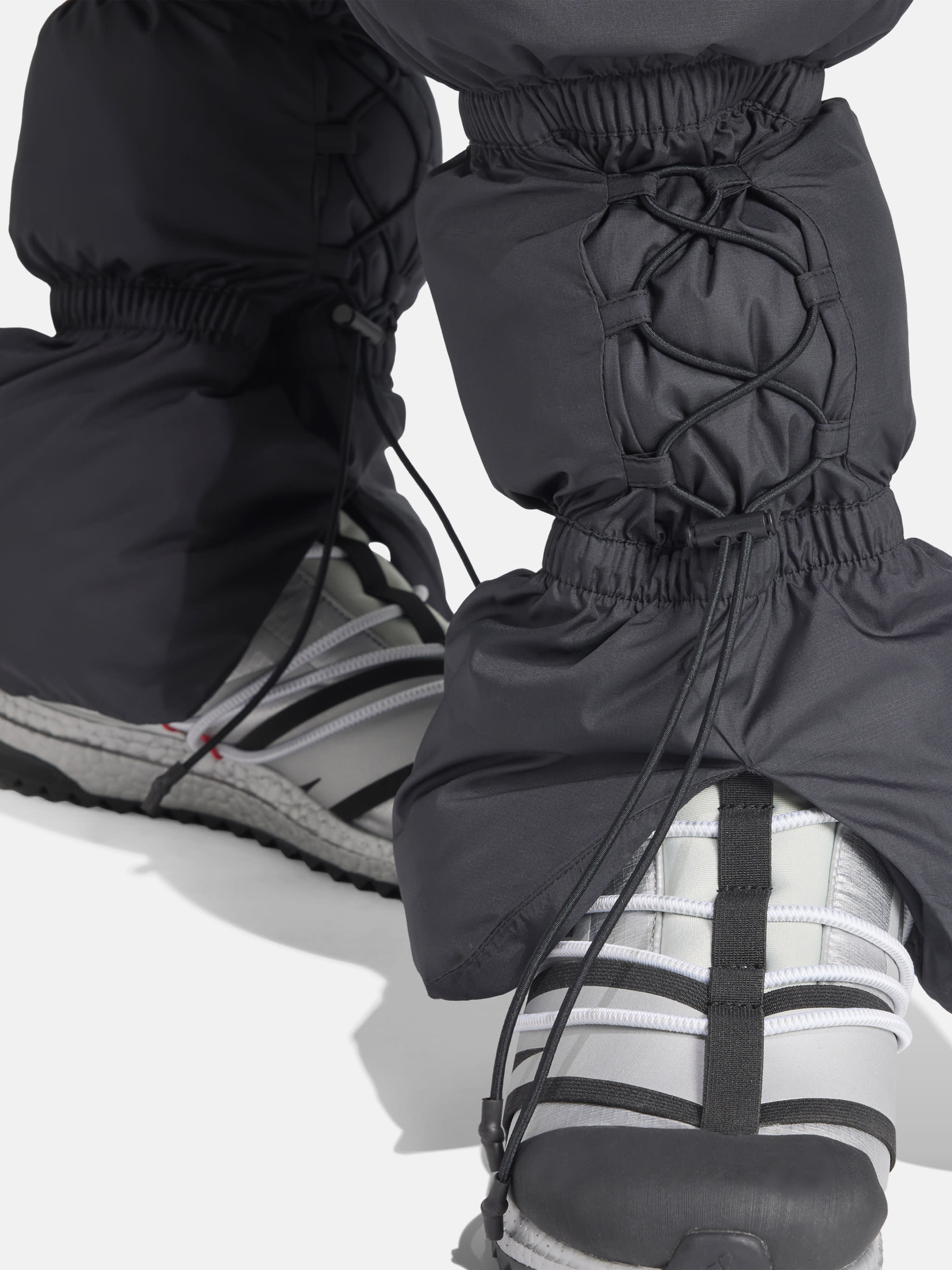 ADIDAS X MOON BOOT BLACK LEG WARMERS image number 3