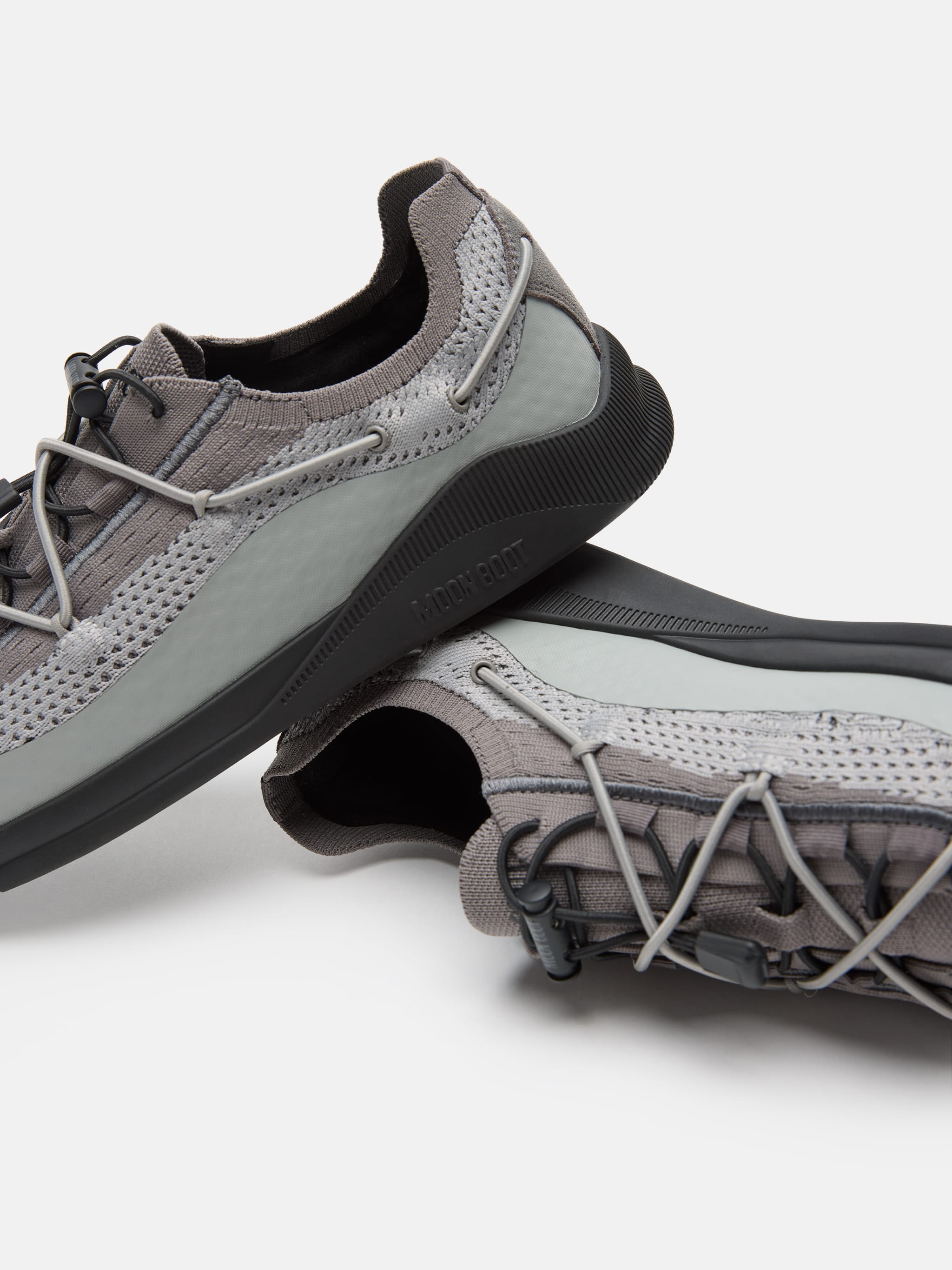 MOONLIGHT GRAY SNEAKERS image number 2