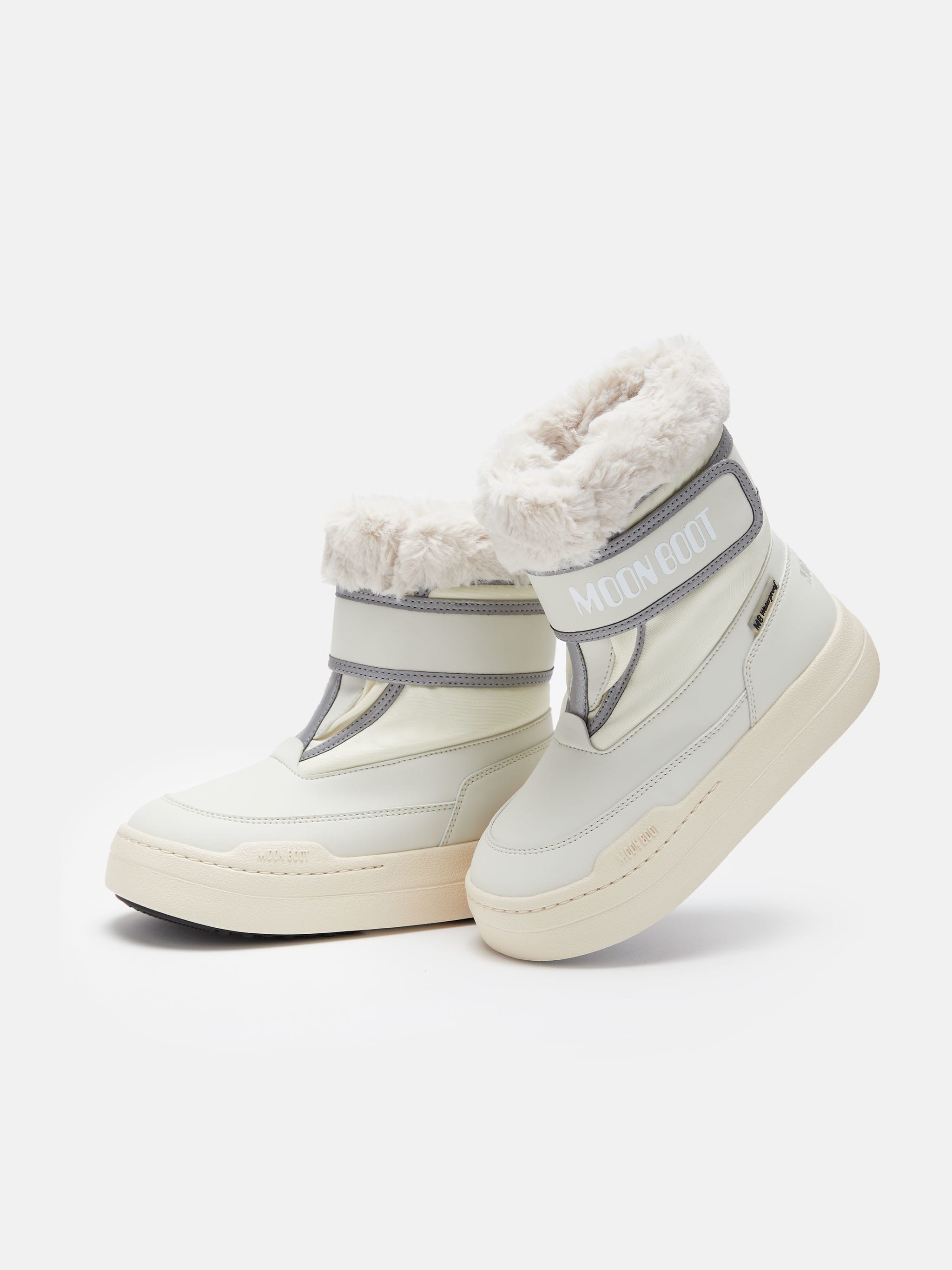 JUNIOR PARK STRAP CREAM BOOTS image number 2